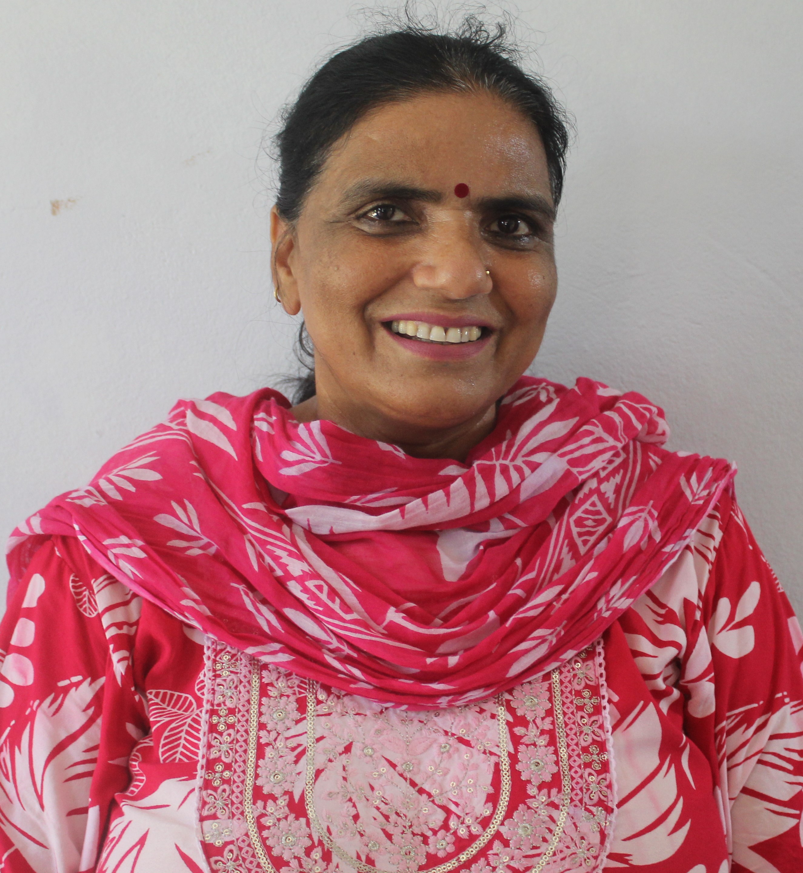 मिना न्यौपाने	